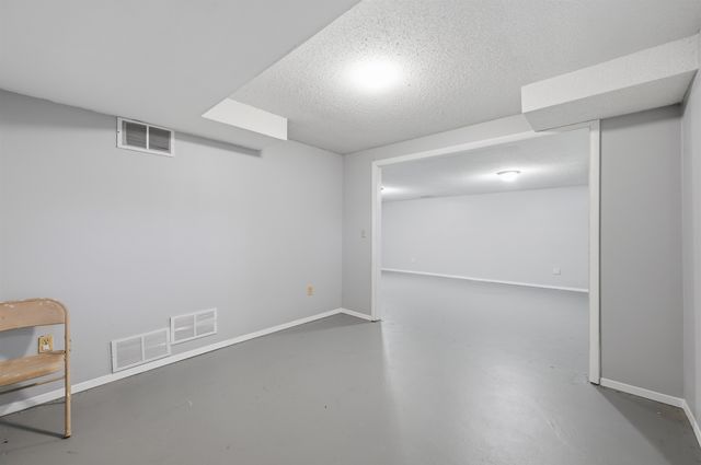2945 S Chase Ave, Wichita, KS 67217