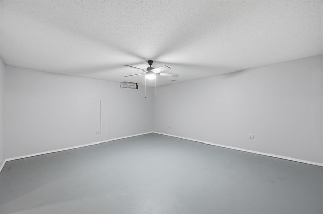 2945 S Chase Ave, Wichita, KS 67217