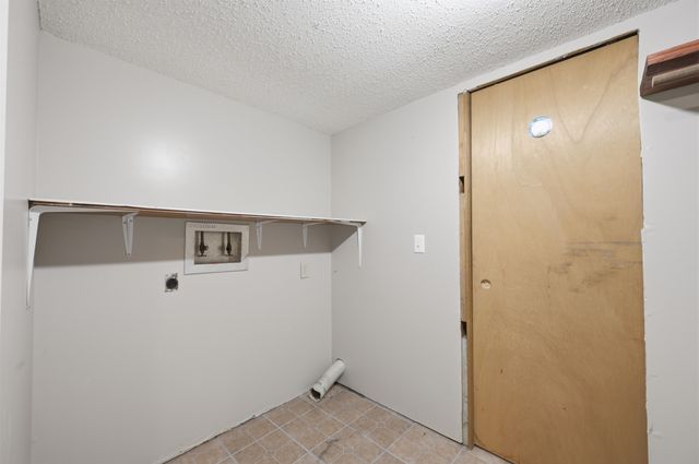 2945 S Chase Ave, Wichita, KS 67217