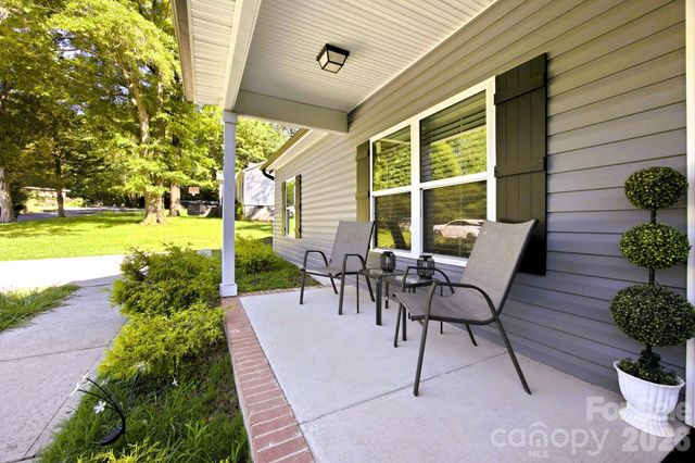 204 Price Street, Mount Holly, NC 28120