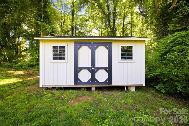 204 Price Street, Mount Holly, NC 28120