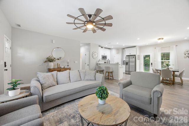 204 Price Street, Mount Holly, NC 28120