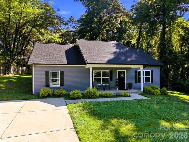 204 Price Street, Mount Holly, NC 28120