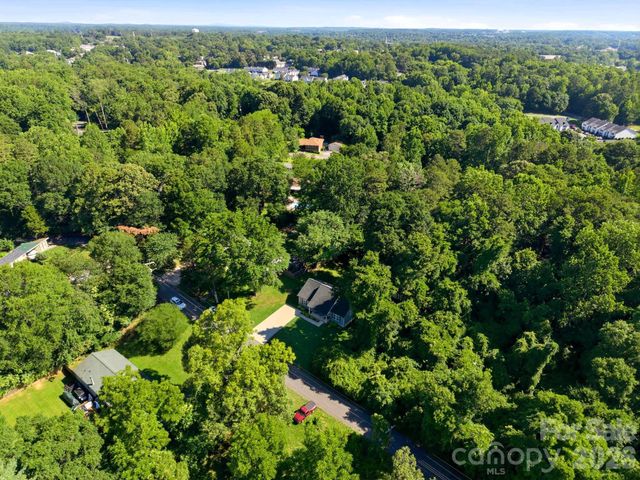204 Price Street, Mount Holly, NC 28120