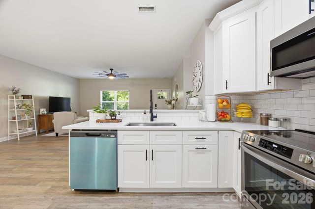204 Price Street, Mount Holly, NC 28120