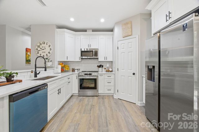 204 Price Street, Mount Holly, NC 28120
