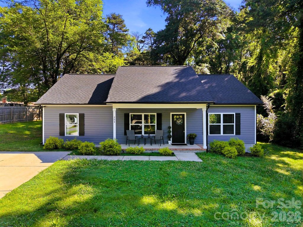 204 Price Street, Mount Holly, NC 28120