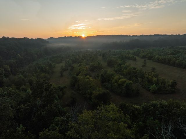 1125 Dawson Road, White Bluff, TN 37187