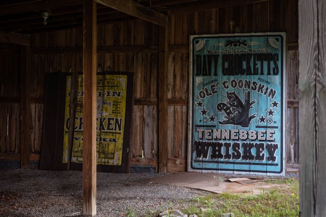 1125 Dawson Road, White Bluff, TN 37187