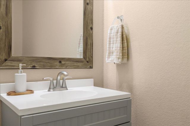 717 Kaluga TRL, Leander, TX 78641