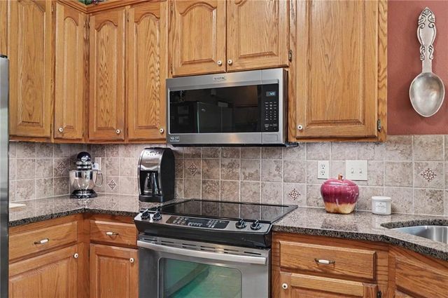 210 E High Street, Baldwin City, KS 66006