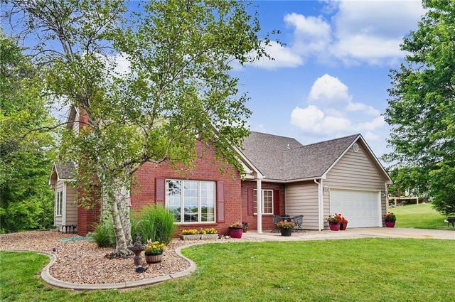 210 E High Street, Baldwin City, KS 66006