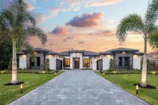 5824 NW 79th Way, Parkland, FL 33067
