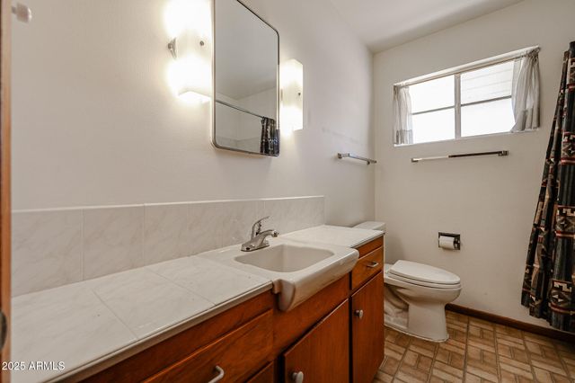 1820 W NORTHVIEW Avenue, Phoenix, AZ 85021