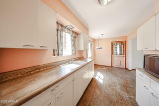 1820 W NORTHVIEW Avenue, Phoenix, AZ 85021