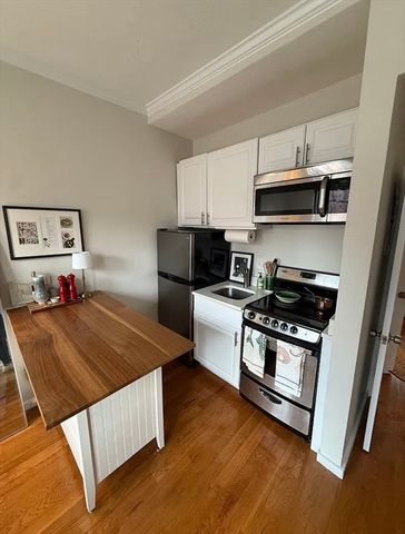 200 Warren Ave 3, Boston, MA 02116