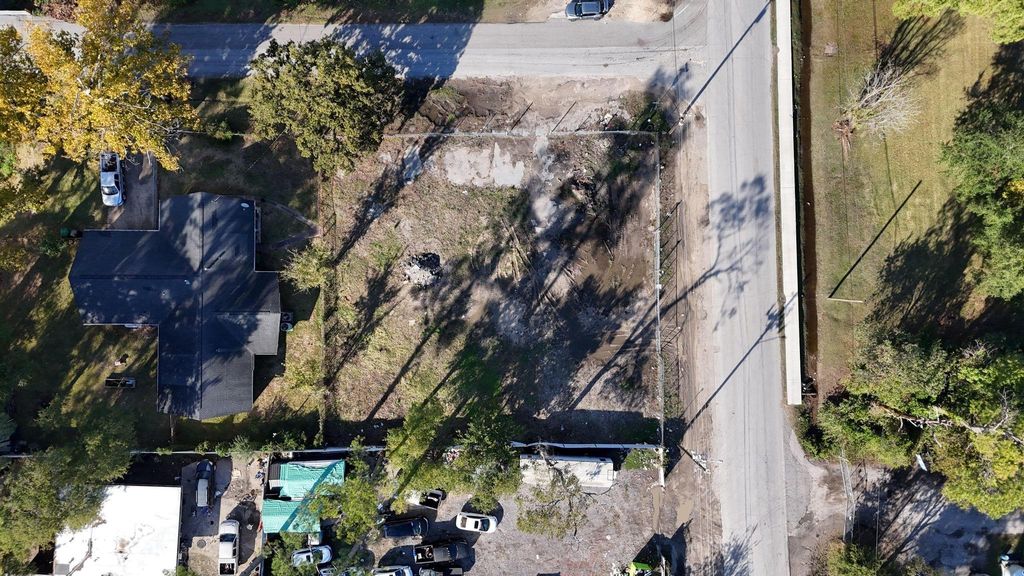 7819 E Houston Road, Houston, TX 77028