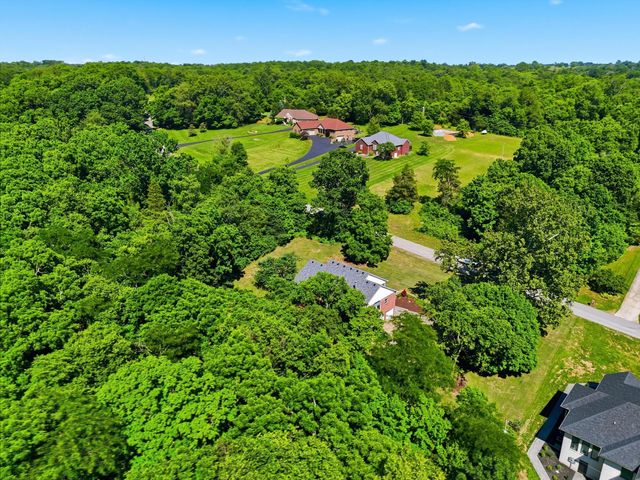 118 Green Sentinel Drive, Nicholasville, KY 40356