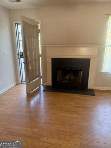 1582 Isleworth Circle, Atlanta, GA 30349