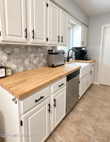1008 Leigh Street, Long Beach, MS 39560