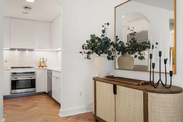 500 Atlantic Ave 18C, Boston, MA 02210