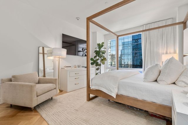 500 Atlantic Ave 18C, Boston, MA 02210