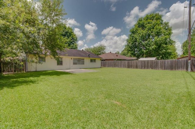 2515 Heritage Colony Drive, Webster, TX 77598