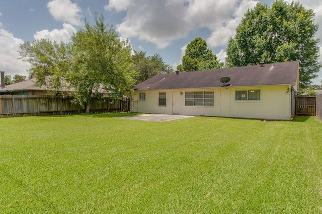 2515 Heritage Colony Drive, Webster, TX 77598