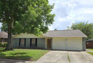 2515 Heritage Colony Drive, Webster, TX 77598