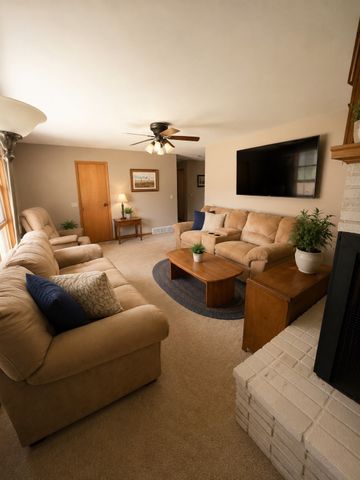 316 W 11th Street S, Newton, IA 50208