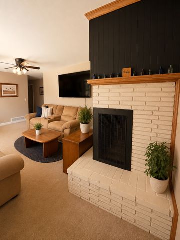 316 W 11th Street S, Newton, IA 50208