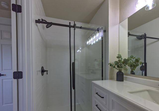 14108 E 18th Ave, Spokane Valley, WA 99037