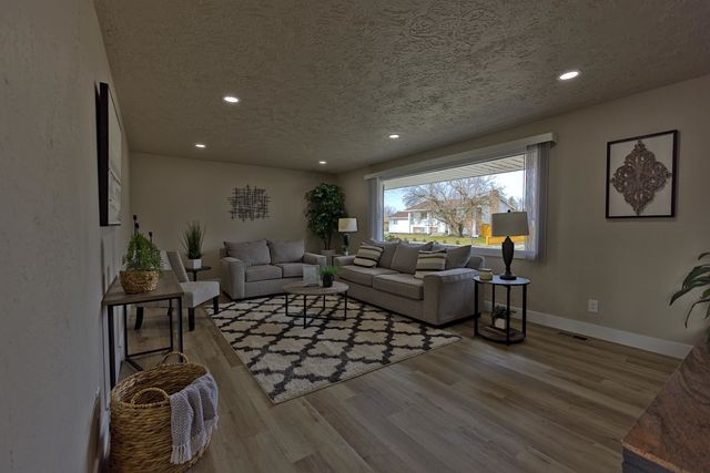 14108 E 18th Ave, Spokane Valley, WA 99037