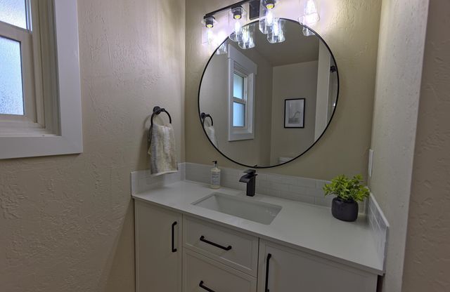 14108 E 18th Ave, Spokane Valley, WA 99037