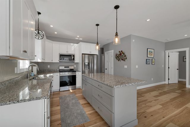 46 Bailey Drive, Rochester, NH 03868