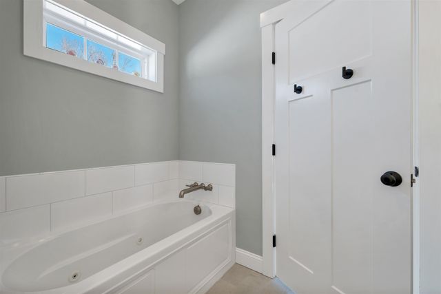 46 Bailey Drive, Rochester, NH 03868