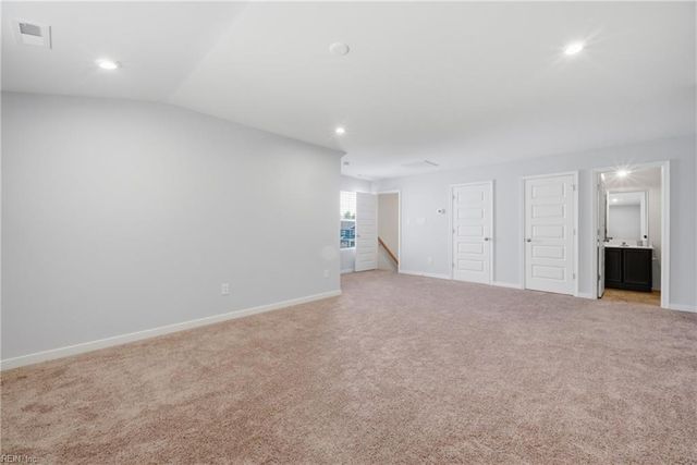 7714 Leeds Castle LN, New Kent, VA 23124