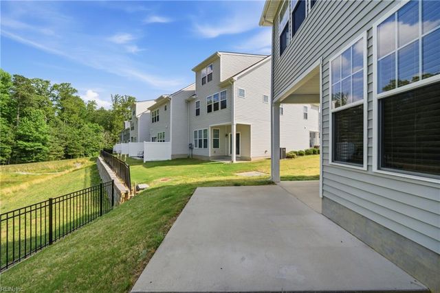 7714 Leeds Castle LN, New Kent, VA 23124