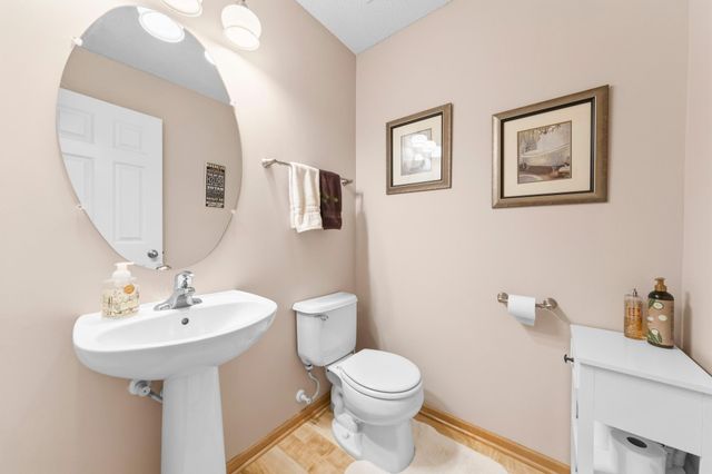 17185 72nd Avenue N, Maple Grove, MN 55311