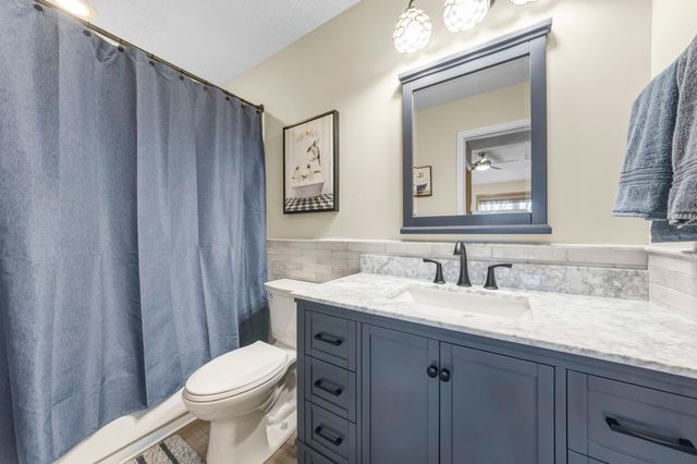 17185 72nd Avenue N, Maple Grove, MN 55311