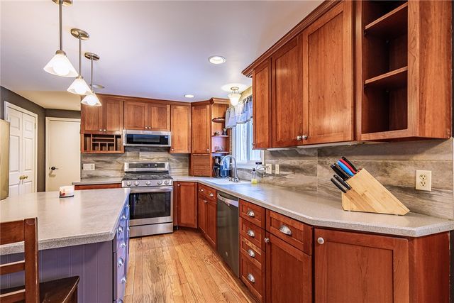 44 South Ridge Trail, Perinton, NY 14450