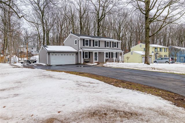 44 South Ridge Trail, Perinton, NY 14450