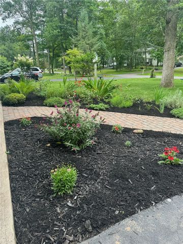 44 South Ridge Trail, Perinton, NY 14450