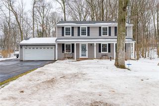44 South Ridge Trail, Perinton, NY 14450