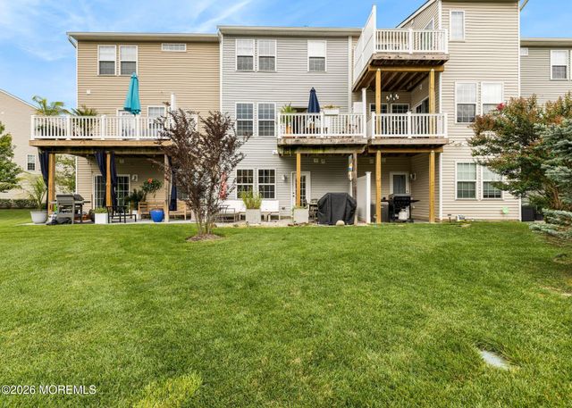 123 Beacon Lane, Eatontown, NJ 07724