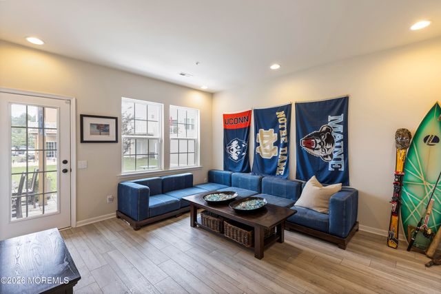 123 Beacon Lane, Eatontown, NJ 07724