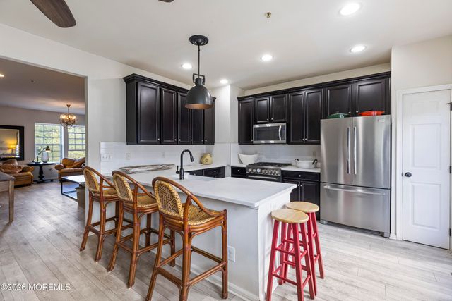 123 Beacon Lane, Eatontown, NJ 07724