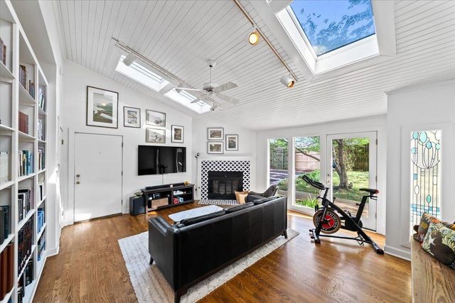 1357 CARR AVE, Memphis, TN 38104