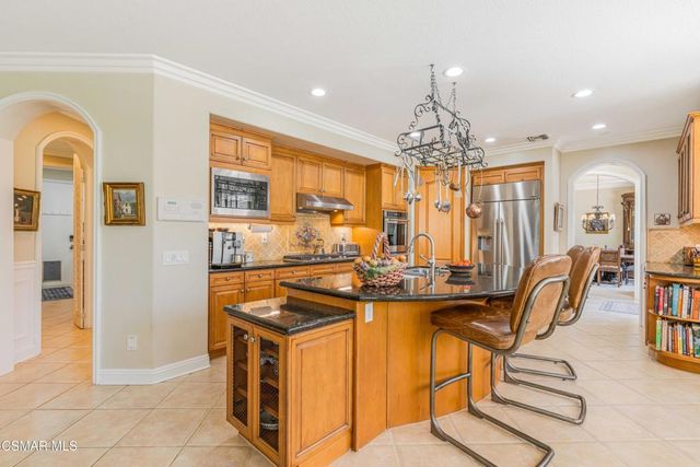 669 Noble Road, Simi Valley, CA 93065