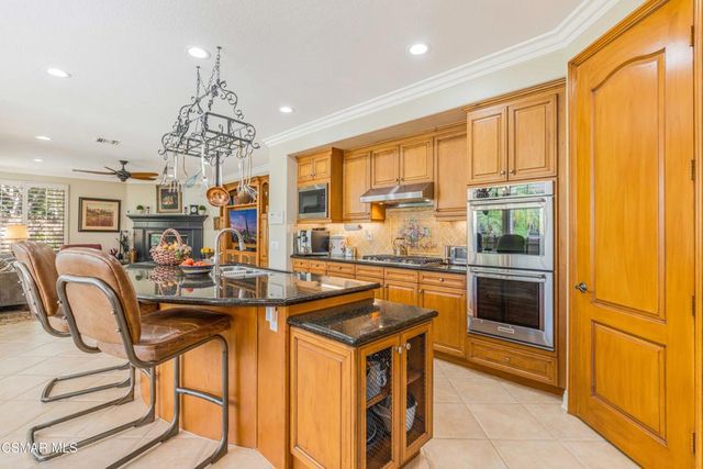 669 Noble Road, Simi Valley, CA 93065